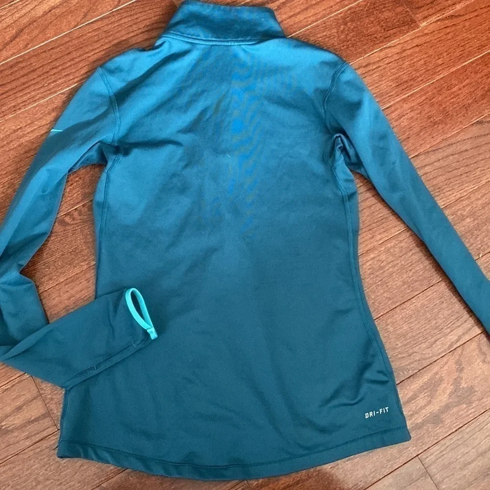 Nike sweatshirt